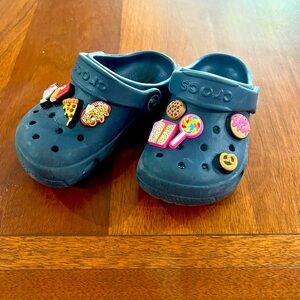 Crocs toddlers size 6